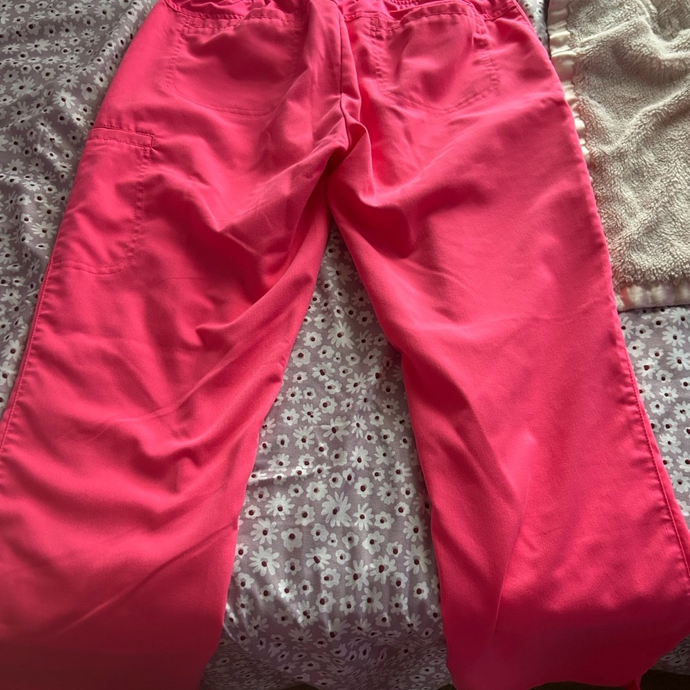 Grey's Anatomy Women's Pink Scrub Set Top and Bottoms - Picture 3 of 4